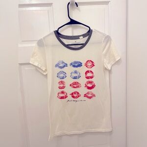 French kissing in USA cute T-shirt